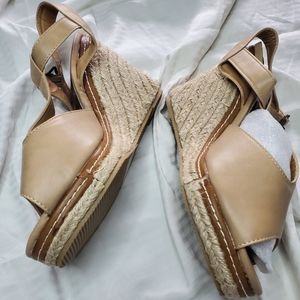NWOT Bucco Beige Wedge Heels